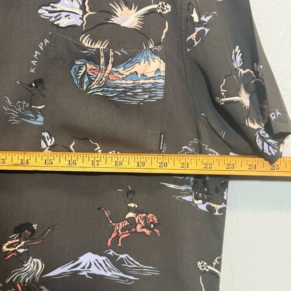 Quiksilver Black Graphic Hawaiian Beach Vacation Surf Shirt - Picture 7 of 9